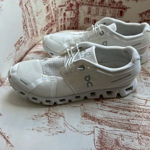 ON Cloud 5 Shoes- Men’s 8